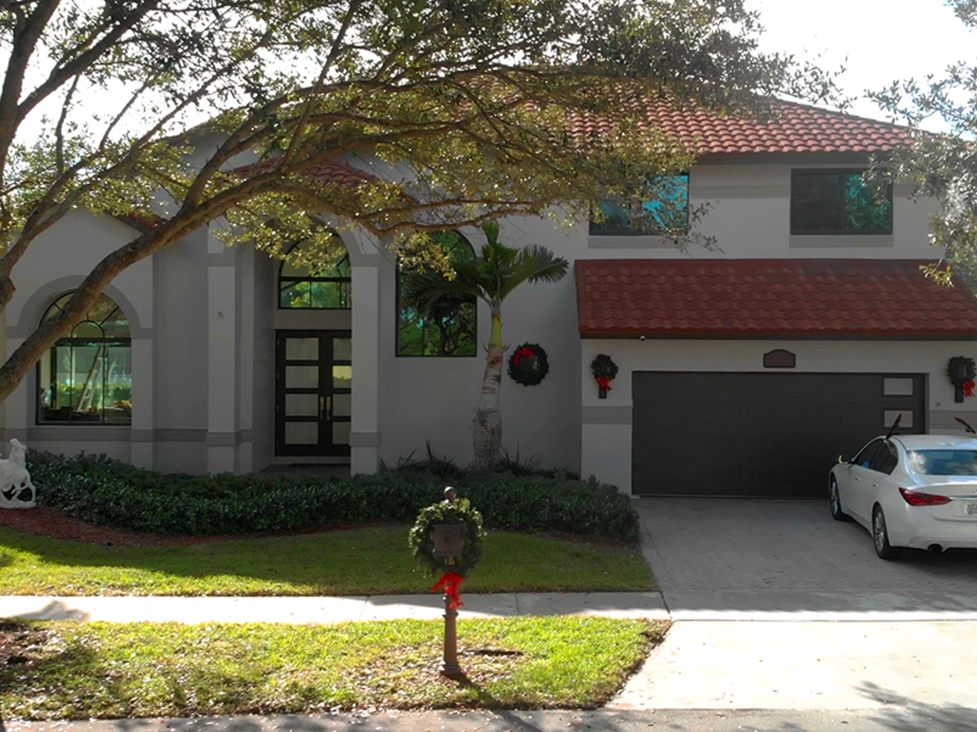 Impact window glass layers and frame detail